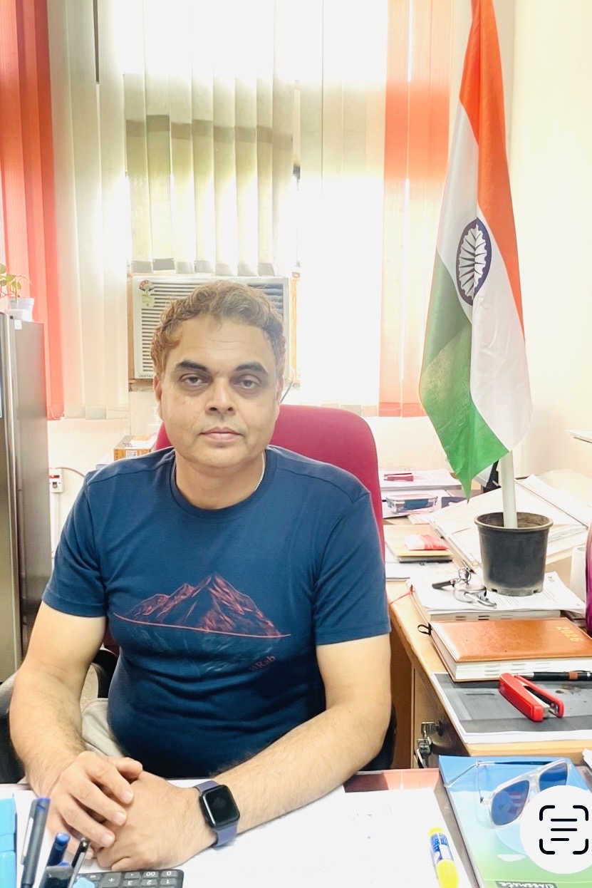 Dr Vivek Sagar